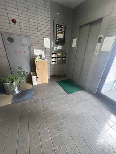 太閤・竹橋町・椿町のオイセタウンビル エントランス1