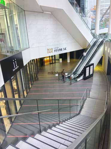 名駅・那古野の名古屋ビルディング エントランス1