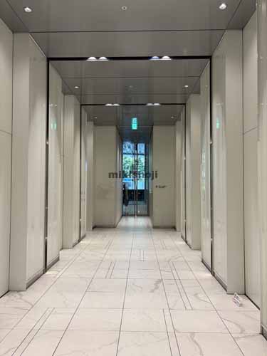 名駅・那古野の大名古屋ビルヂング エントランス5