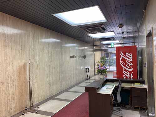 芝田・茶屋町・大深町の和光ビル エントランス2