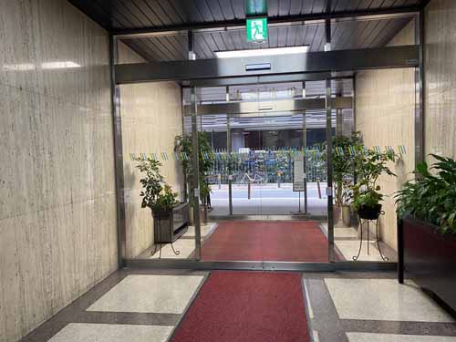 芝田・茶屋町・大深町の和光ビル エントランス3