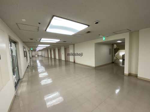 梅田・堂島・中之島の大阪駅前第１ビル エレベーターホール2