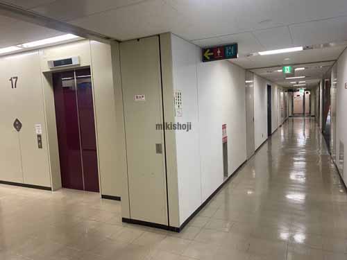 梅田・堂島・中之島の大阪駅前第４ビル エレベーターホール1