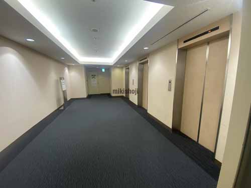 芝田・茶屋町・大深町のＡＢＣ－ＭＡＲＴ梅田ビル エレベーターホール2