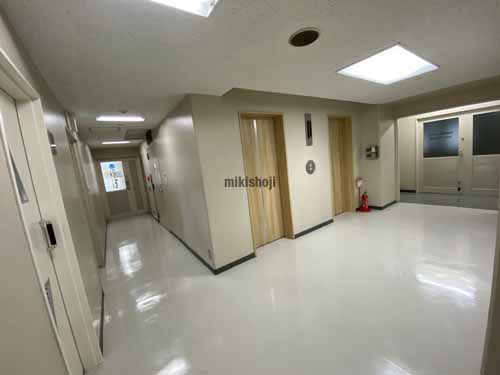 梅田・堂島・中之島の大阪小学館ビル エレベーターホール1
