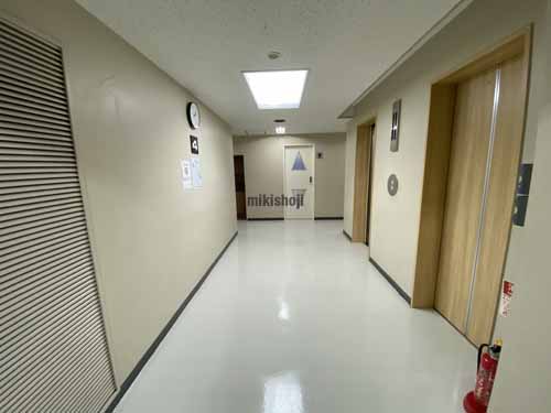 梅田・堂島・中之島の大阪小学館ビル エレベーターホール3