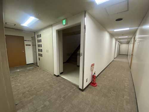 南森町周辺の梅田プラザビル エレベーターホール2