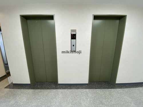 マークベストビル エレベーターホール1
