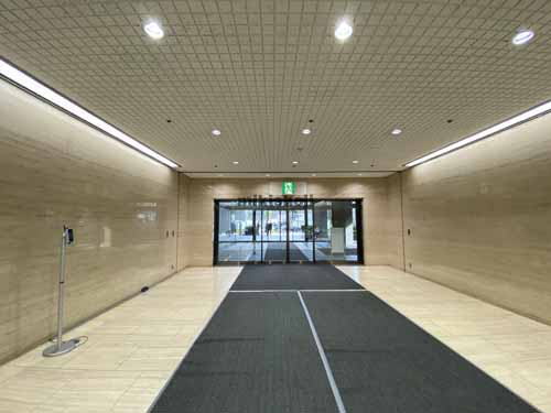 土佐堀・京町堀・西本町の信濃橋三井ビル エントランス3