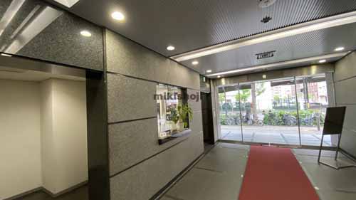 新大阪八千代ビル別館 エントランス1
