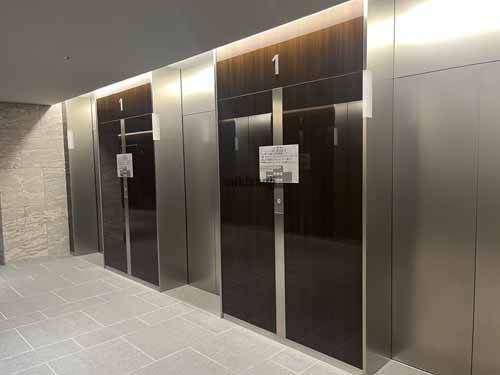 枚方市のステーションヒル枚方 エレベーターホール2