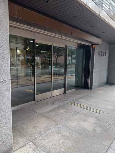 天神の福岡興銀ビル エントランス2