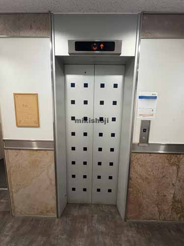 博多駅前・中央街のビジネス・ワン博多駅前ビル エレベーターホール1