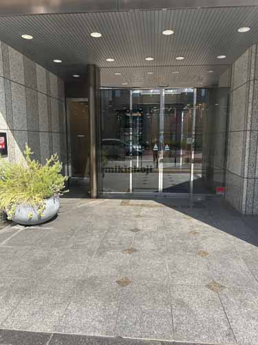 大分市のセラヴィ・みらい信金ビル 外観2
