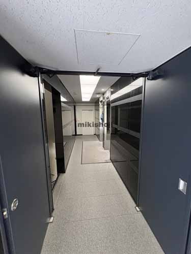 新橋の６東洋海事ビル エレベーターホール1