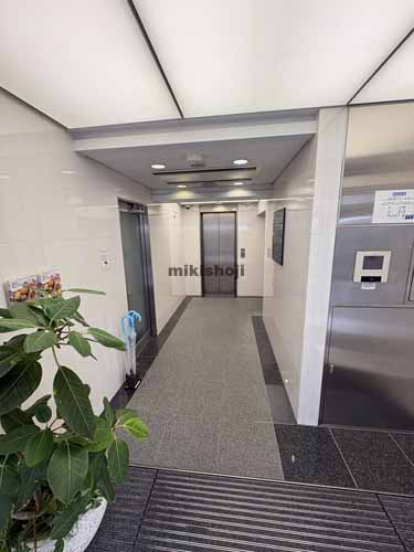 新橋の５東洋海事ビル エレベーターホール1