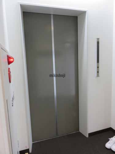 内藤町・大京町・左門町の四谷オーキッドビル エレベーターホール1