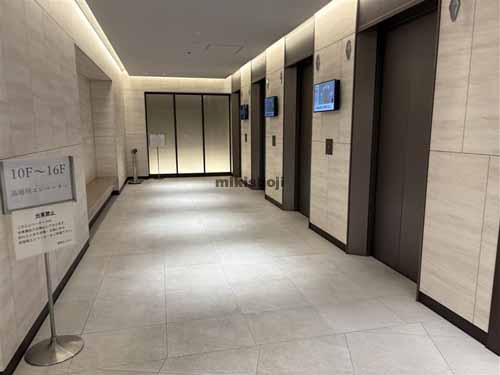 西新宿プライムスクエア エレベーターホール1