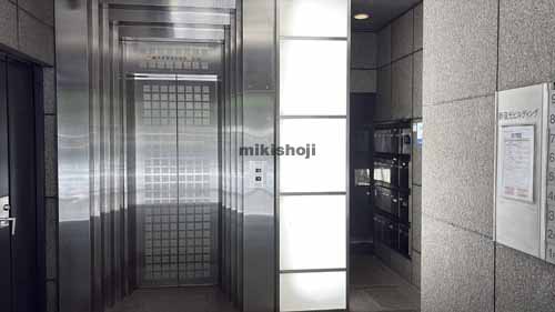 新宿光ビルディング エレベーターホール2