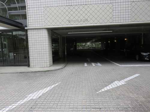 二番町・三番町・六番町の泉館文人通り エントランス1