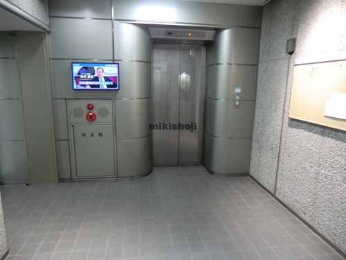 広尾の広尾ＯＮビル エレベーターホール1