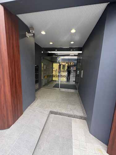 神田三崎町ビル エントランス3