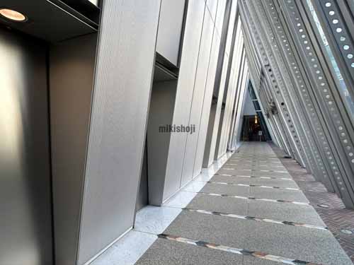信濃町・南元町の信濃町煉瓦館 エントランス1