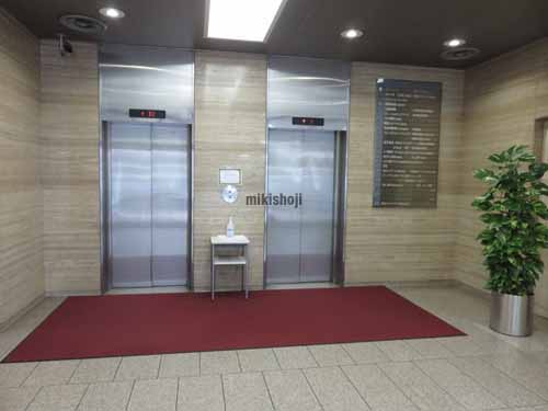 銀座の南海東京ビル エレベーターホール2