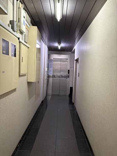 銀座の銀座日商ビル エレベーターホール1