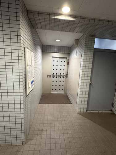 荒木町・四谷三栄町のロイクラトン四谷 エレベーターホール1