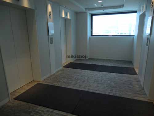 新川の八丁堀トーセイビル エレベーターホール2