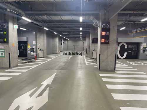 京橋の東京スクエアガーデン 付帯設備1