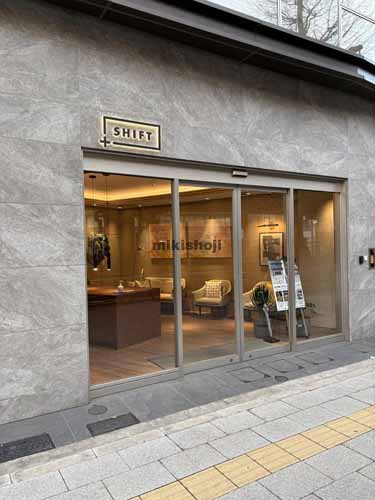 岩本町・神田岩本町の＋ＳＨＩＦＴ　ＫＡＮＤＡ エントランス1