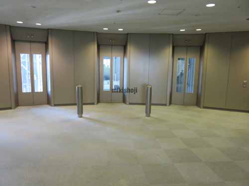 美浜区の幕張国際ビル エレベーターホール1